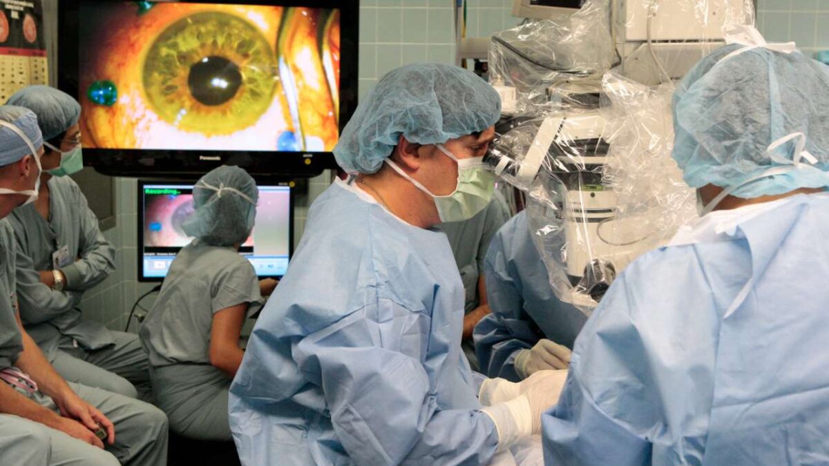 best ophthalmologists in dubai