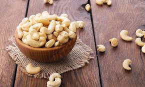 Unlocking the Nutrient Treasure: The Health Benefits of Cashews