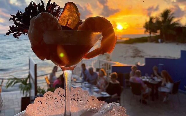 Must-Try Dishes in Grand Cayman and Best Seafood Restaurants in Cayman