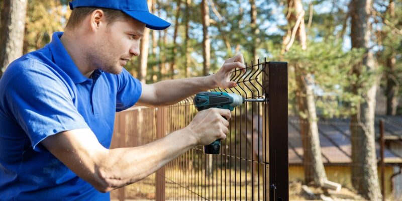 The Ins and Outs of Fence Installation in Ottawa: What to Expect