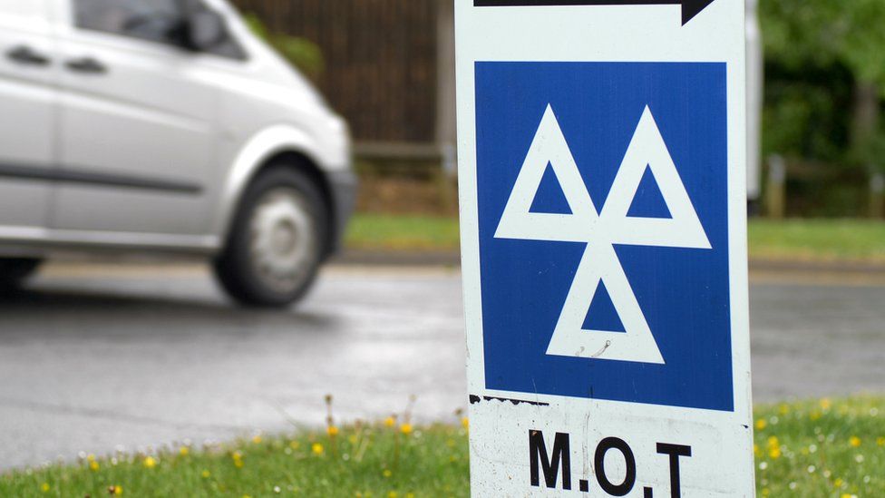 MOT CLASS 4 Aldershot