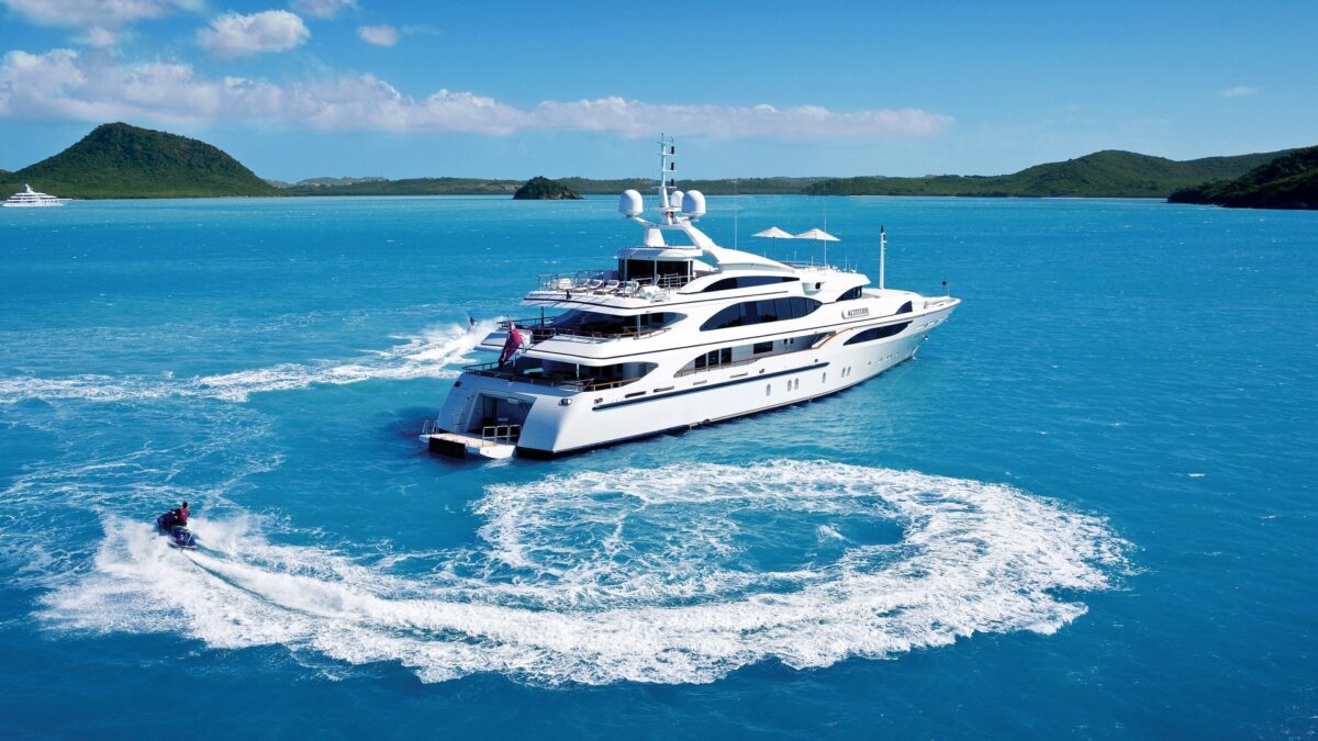 Customized Private Yacht Charter Tours