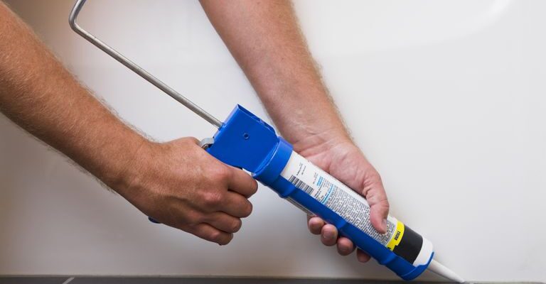 BATHROOM SILICONE SEALANT