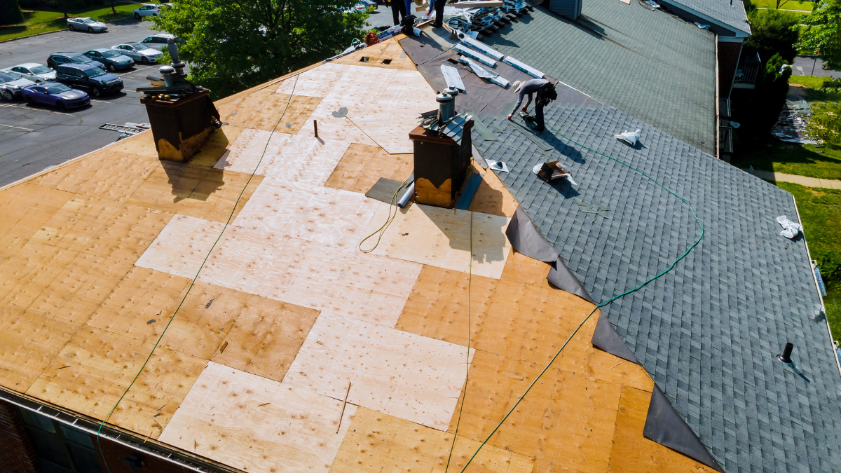 Choosing the Right Roof Repair Contractor