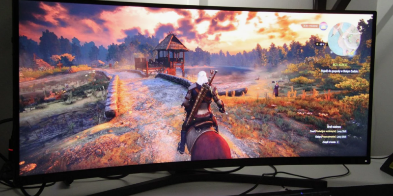 Why Are Ultra-Wide Monitors Becoming Popular in Offices