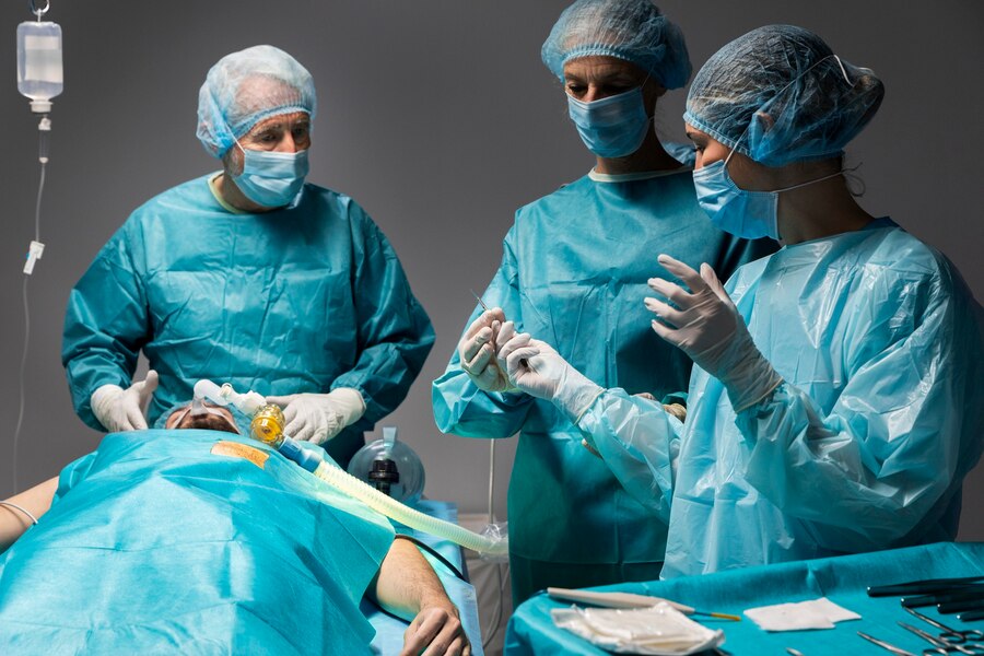 best laparoscopic surgeon in Greater Noida