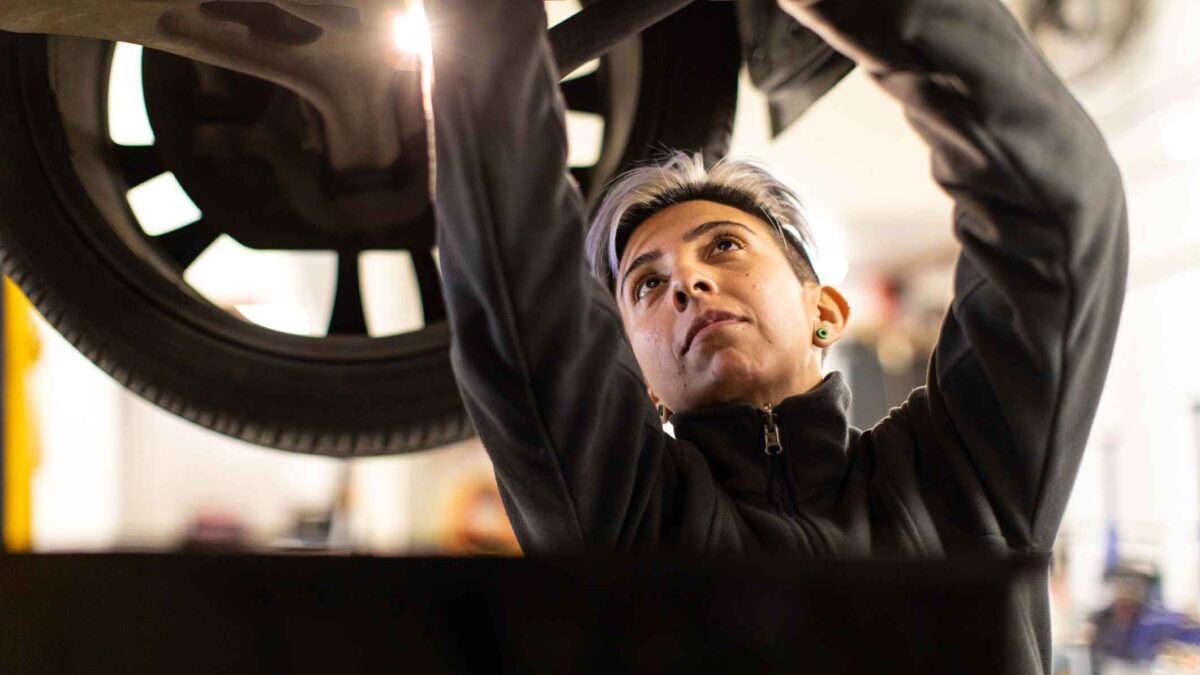 Strategies for Auto Shops to Retain Technicians During the Labor Shortage